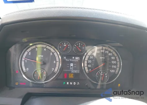 2010 Dodge Ram 1500 Slt/Sport/Trx из США, поврежденный, VIN 1D7RB1CT9AS231021